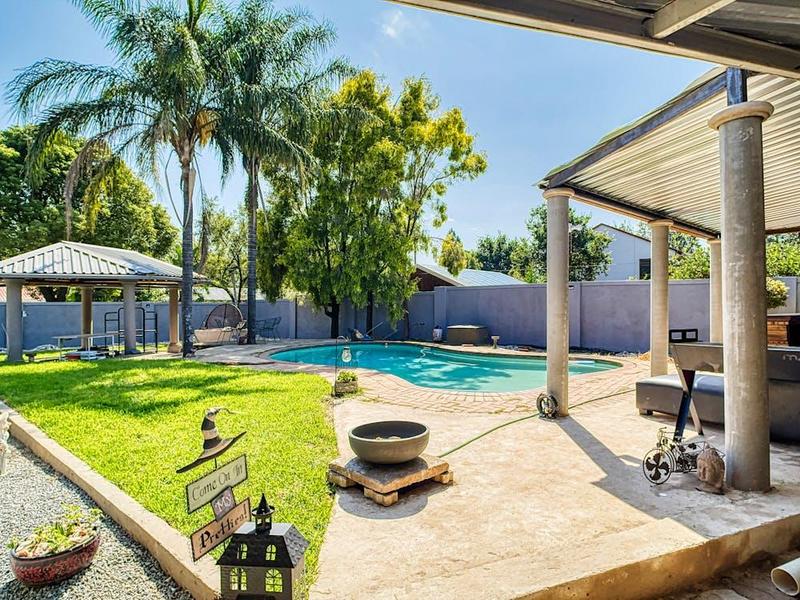 Piscina em lançamento imobiliário